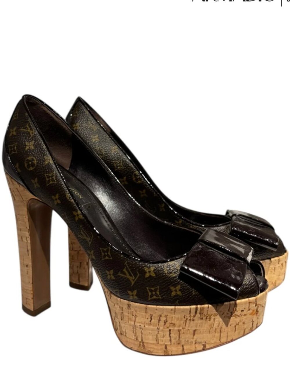Louis Vuitton Brown Heels, 36